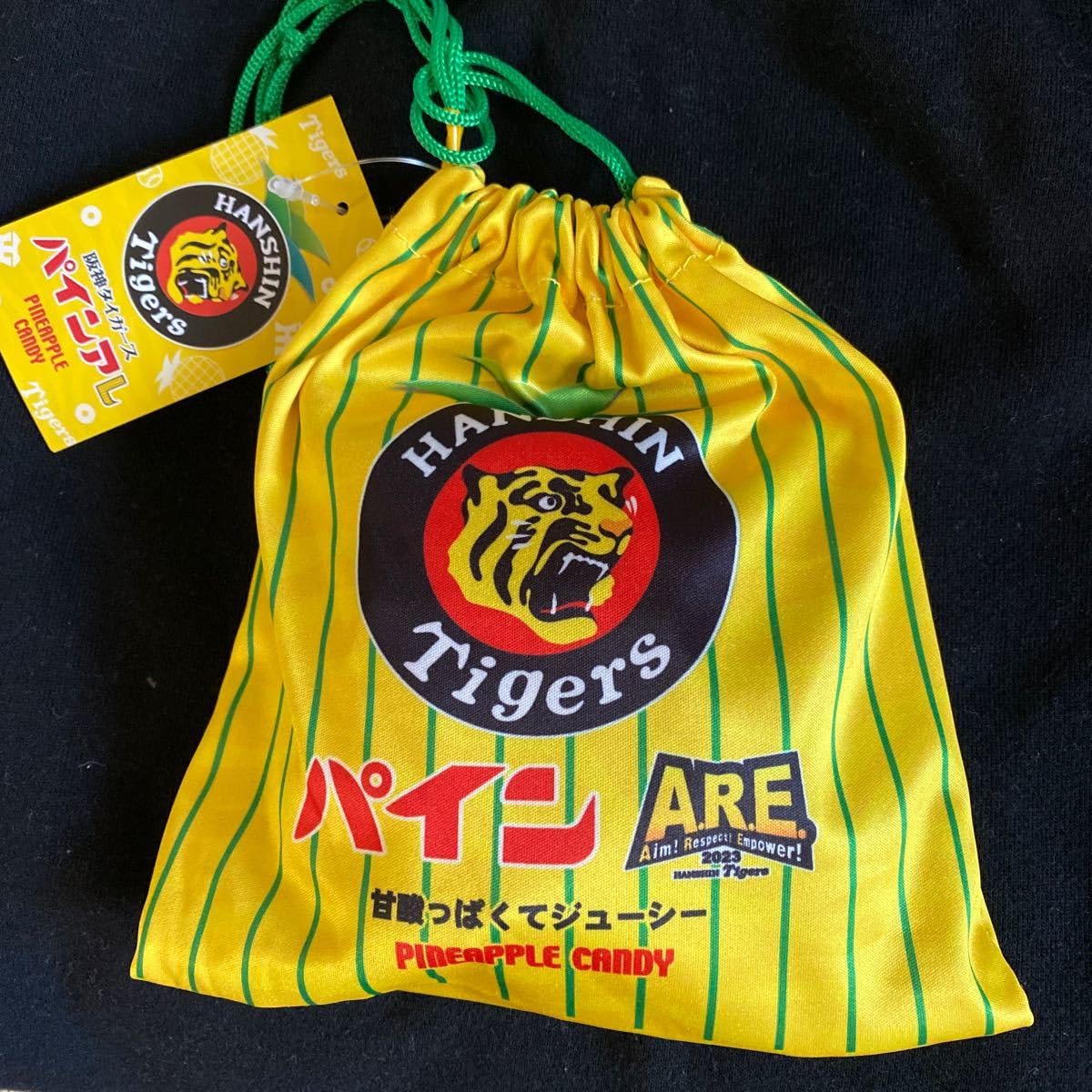 Amazon.co.jp: 阪神タイガース パインアレ パインアメ : スポーツ